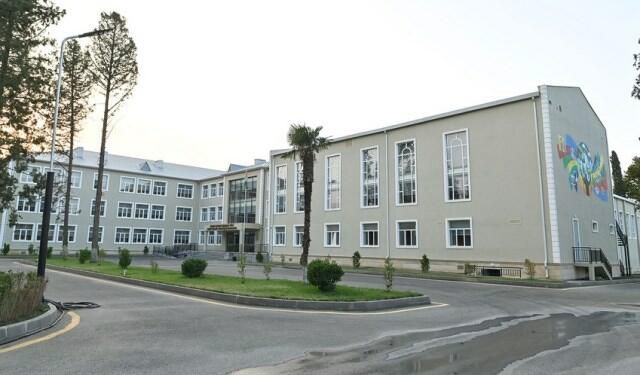 Bakıda məktəb direktoru vəfat etdi