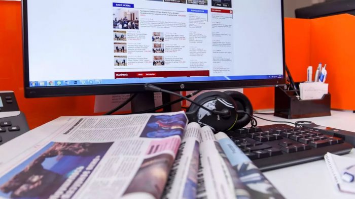 Mətbuatın başlıq PROBLEMİ: “Peşəkar jurnalistika standartları bunları tələb edir”