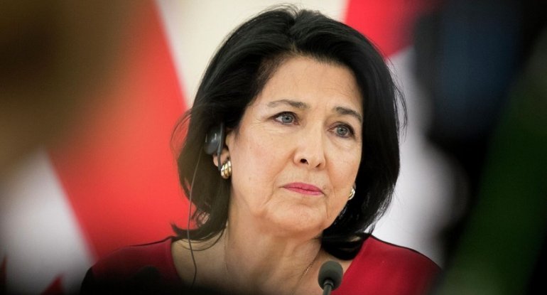 Zurabişvili: Bu qanun ləğv edilməlidir
