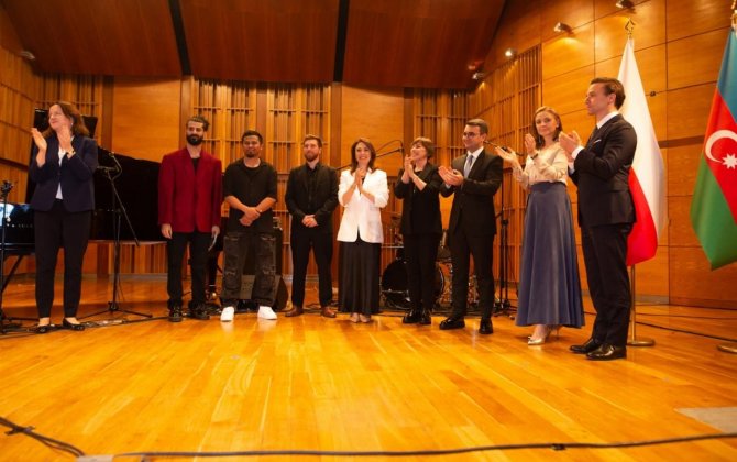 Müstəqillik Günü Polşada təntənə ilə qeyd olunub - FOTO