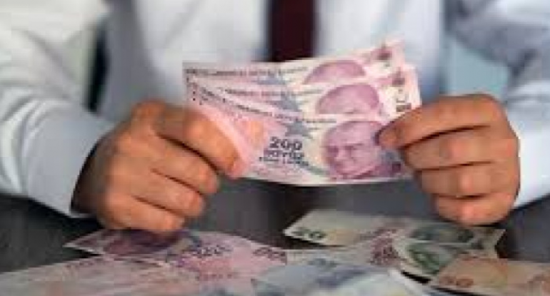 Altı il işə getmədi, 70 min manatdan çox maaş aldı