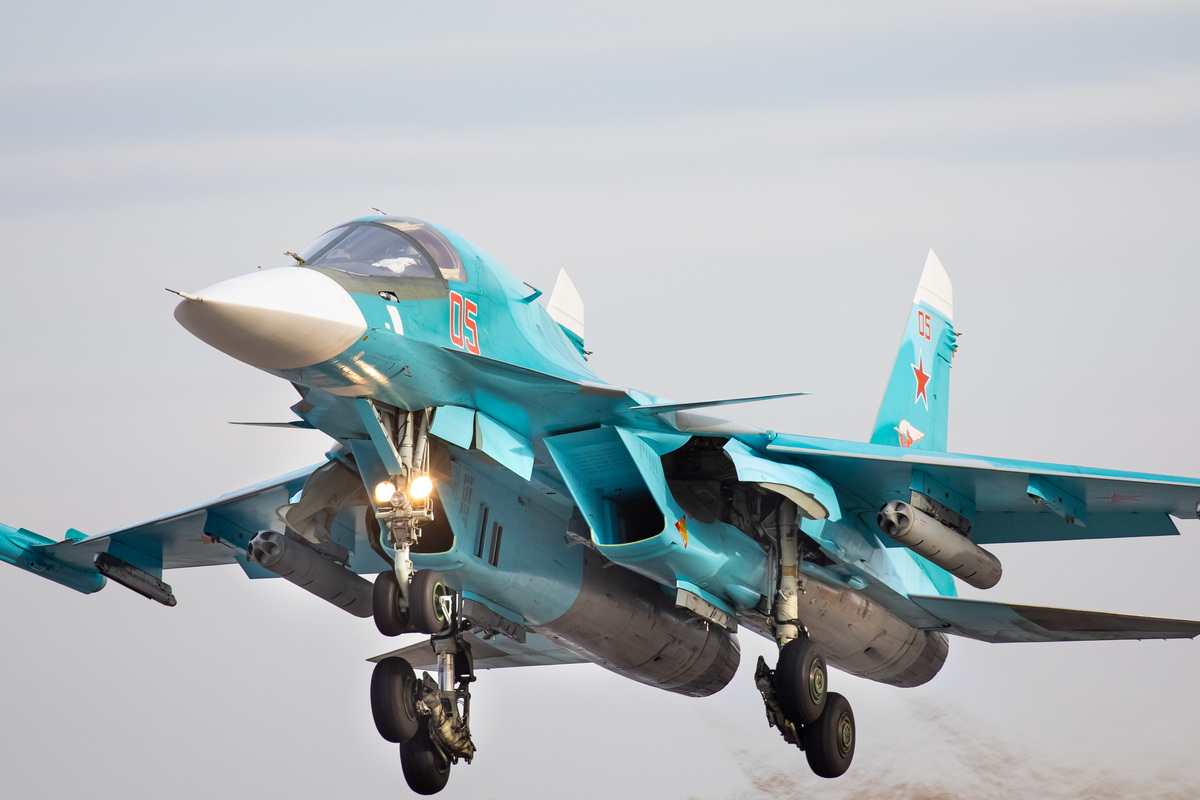 Ukrayna Rusiyanın SU-34 qırıcısını VURUB