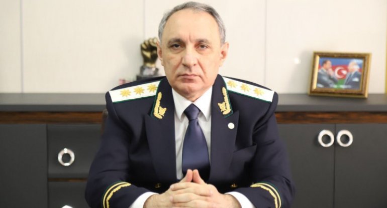Baş prokuror onu təqaüdə göndərdi - FOTO
