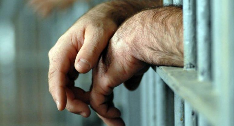Məhbuslar üsyan qaldırdı: xəsarət alanlar var