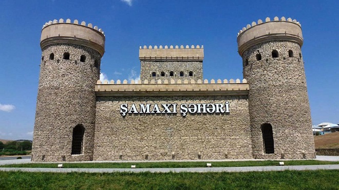 Şamaxıdakı dəhşətli qətlin təfərrüatı - Əvvəl bıçaqladı, sonra maşınla üstündən keçdi