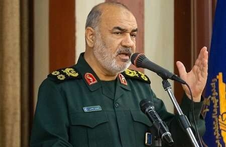 SEPAH komandanı: İsrailin 12, Britaniyanın 3 gəmisini ələ keçirdik...