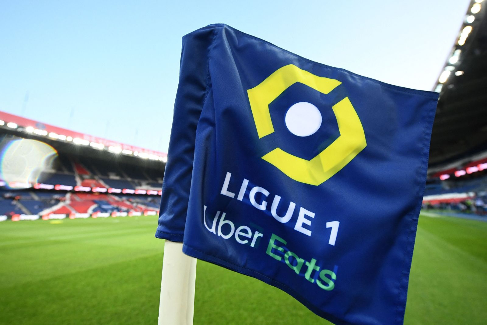 6 qat Fransa çempionu olmuş klub dağılır