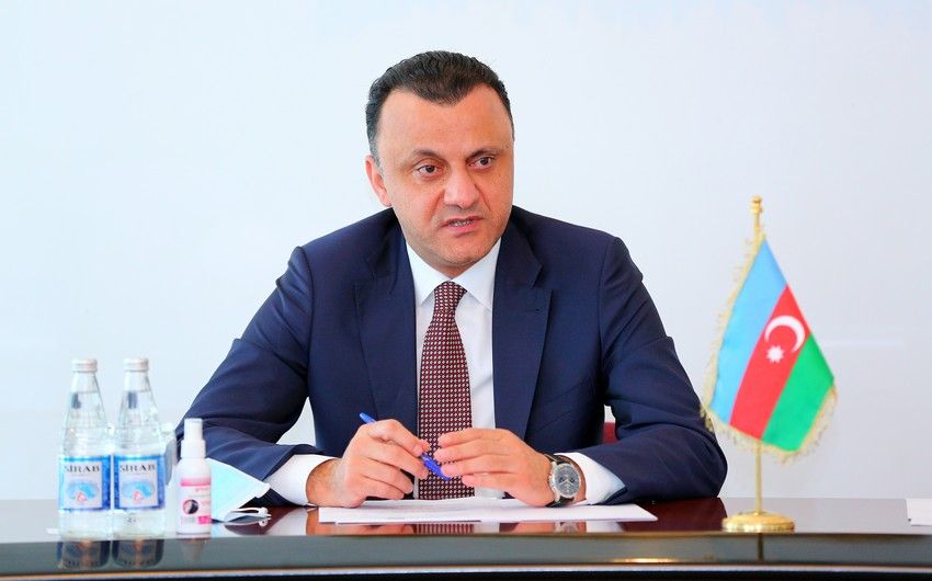Vüqar Qurbanov doğum evlərində rüşvət alınmasından danışdı