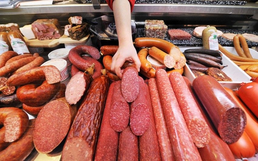 Ətdən hazırlandığı deyilir, ətdən ucuz satılır - VİDEO