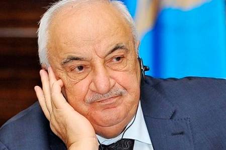 "Bütün qoca deputatlara cansağlığı arzulayıram" - Abid Şərifov