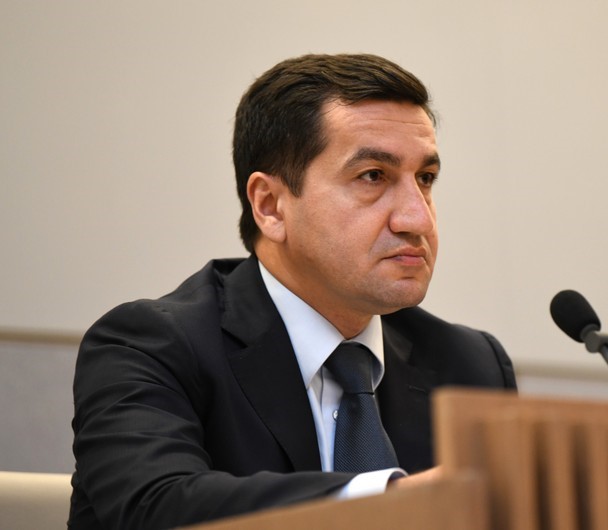 Hikmət Hacıyev Avropa komissarının əsassız ittihamlarına cavab verib
