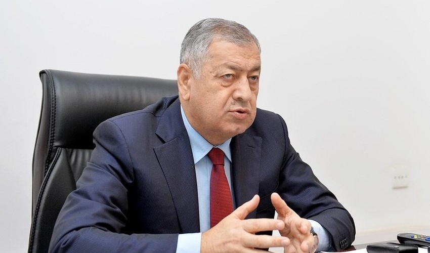 Vahid Əhmədov: "Bu qədər daxili borclanmaya getmək olmaz"