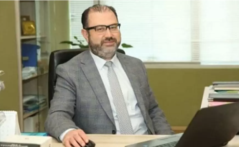 İsgəndər Xəlilov öz adamını deputat etmək istəyir: Fərhad Səttarov kimin adından istifadə edir?
