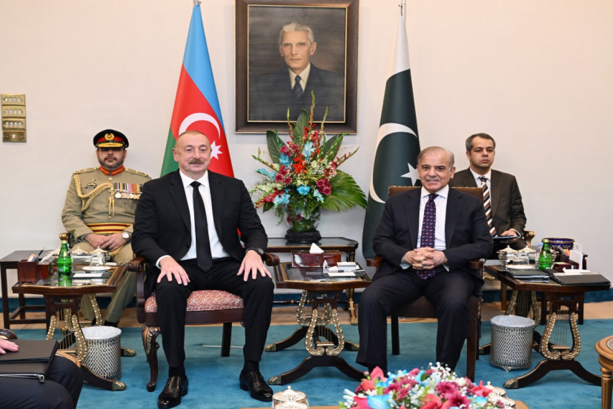 Azərbaycan Prezidenti ilə Pakistanın Baş naziri görüşüb