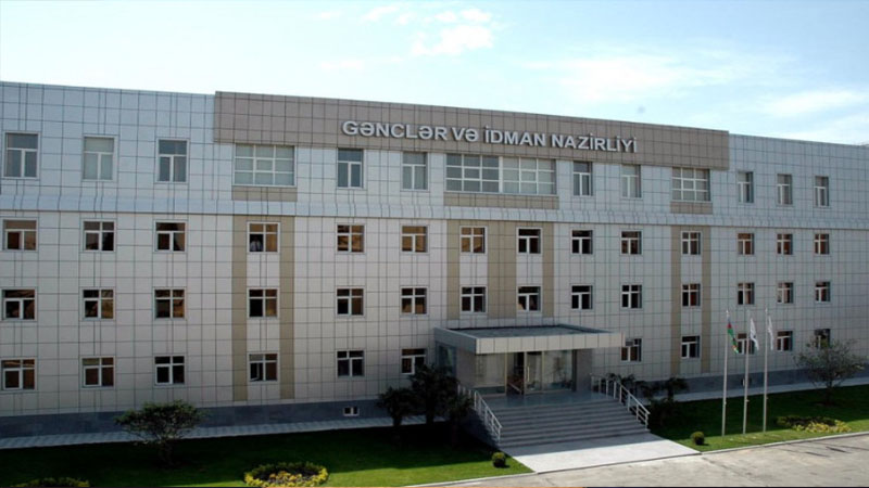 Keçmiş vitse-prezidentlə nazirlik arasında qalmaqal davam edir