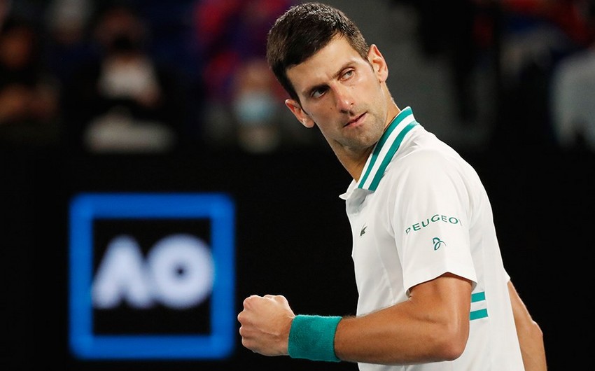 Novak Cokoviç Federerin nailiyyətini təkrarlayıb