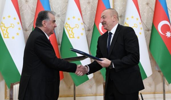 Azərbaycan və Tacikistan arasında yeddi sənəd imzalandı