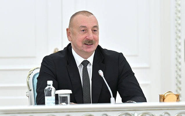 İlham Əliyev qeyri-rəsmi şam yeməyinə qatıldı