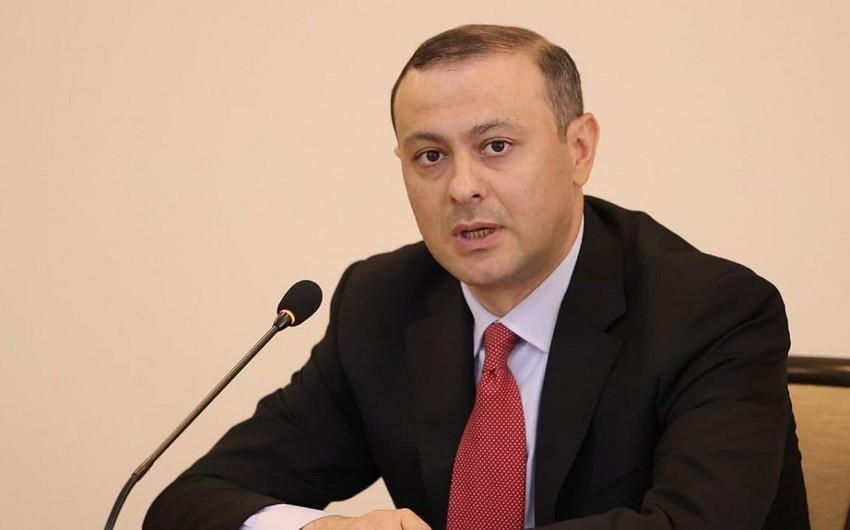 Ermənistan TŞ-nin katibi Makronun müşaviri ilə ikitərəfli münasibətləri müzakirə edib