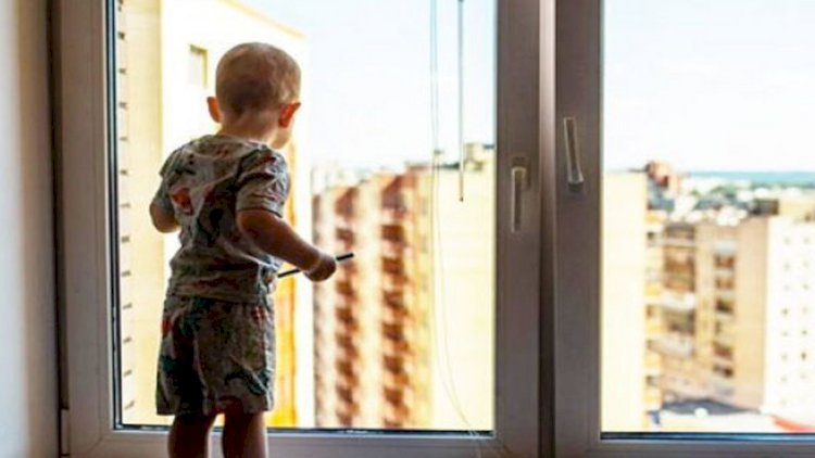 Bakıda dəhşət: İki yaşlı uşaq eyvandan yıxılaraq öldü 