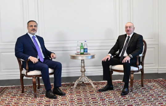İlham Əliyev Türkiyə Respublikasının xarici işlər naziri Hakan Fidanı qəbul edib