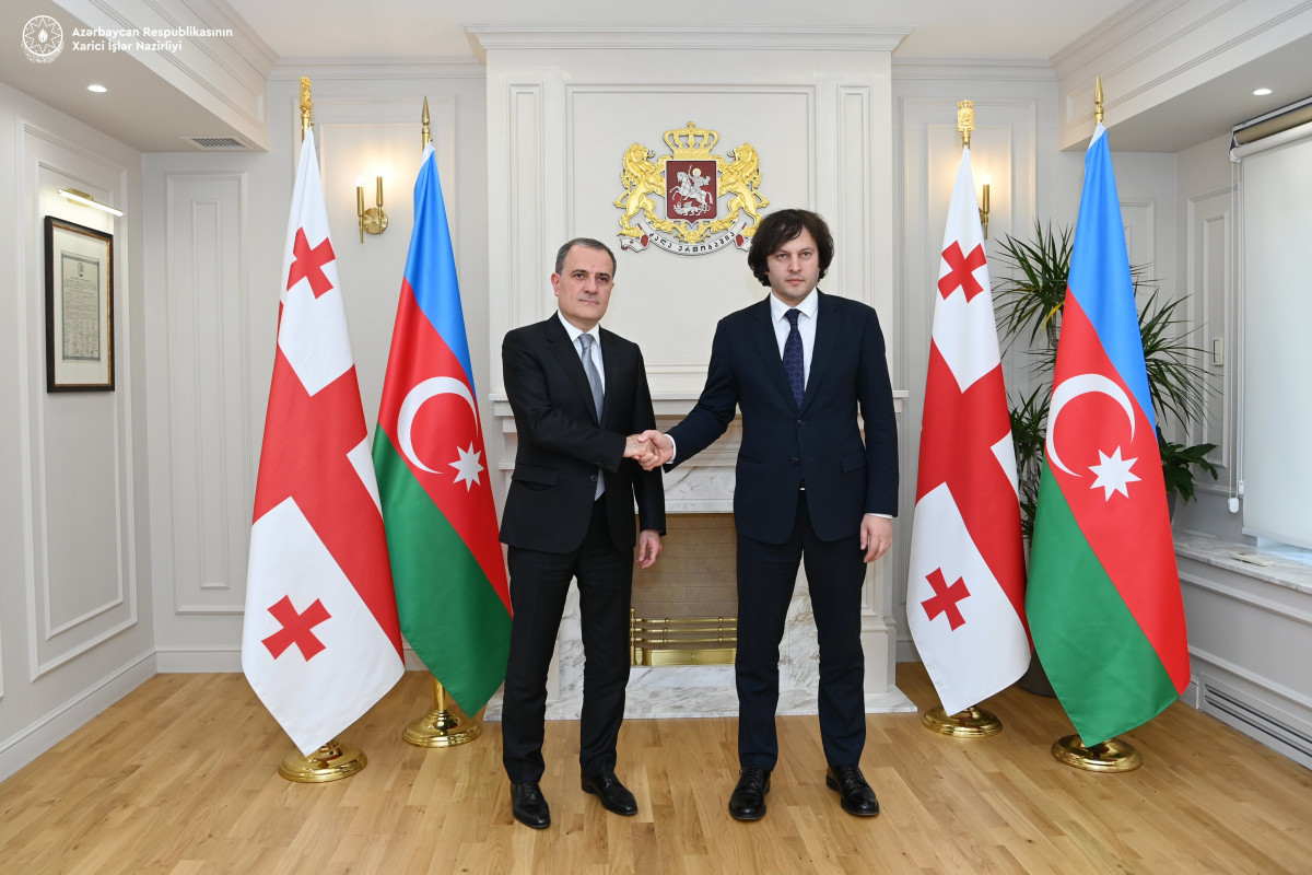 Ceyhun Bayramov Kobaxidze ilə strateji sahələrdə əməkdaşlığın genişləndirilməsini müzakirə edib