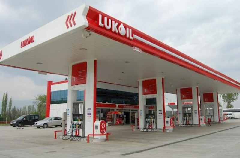 Benzin yerinə su vurulması ilə bağlı iddialara “Lukoil”dan açıqlama – Yenilənib