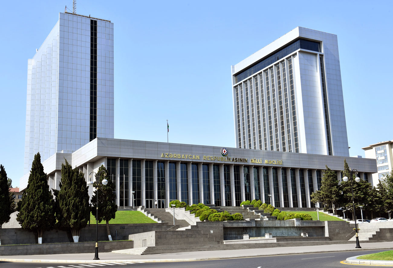 Milli Məclis Vergi və Gömrük Məcəlləsinə dəyişiklik etdi