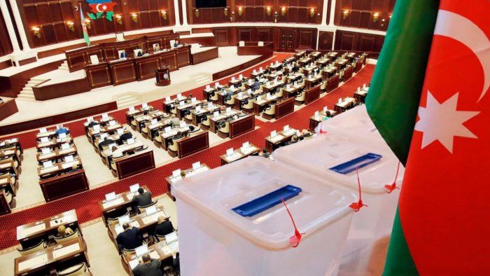 Deputat olmaq istəyən JURNALİSTLƏR: “Məsləhətləşib qərar verəcəyik”