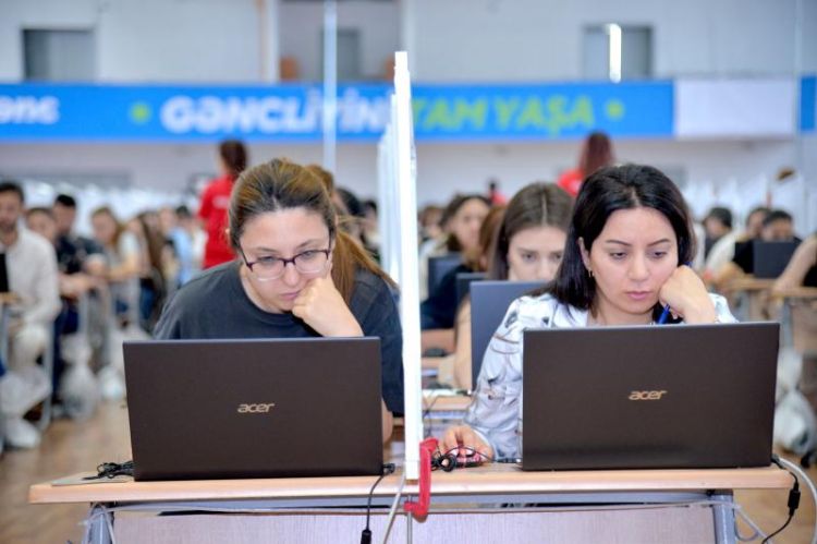 Gələn il bu fənn müəllimləri sertifikasiyaya cəlb olunacaq - Emin Əmrullayev