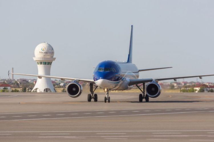 300 tələbə Naxçıvandan Bakıya dönə bilmir: Aeroportda və parklarda gecələyirlər