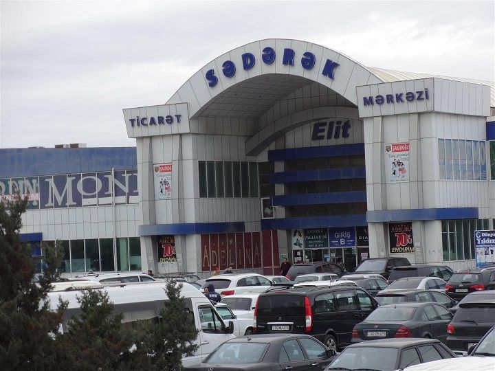 “Sədərək” ticarət mərkəzində YANĞIN