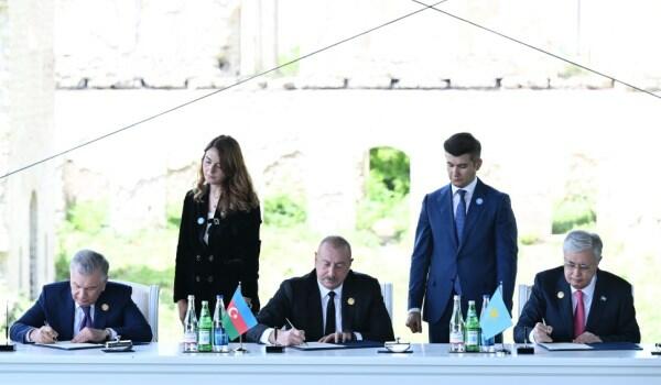 Şuşada Qarabağ Bəyannaməsi imzalandı - Foto