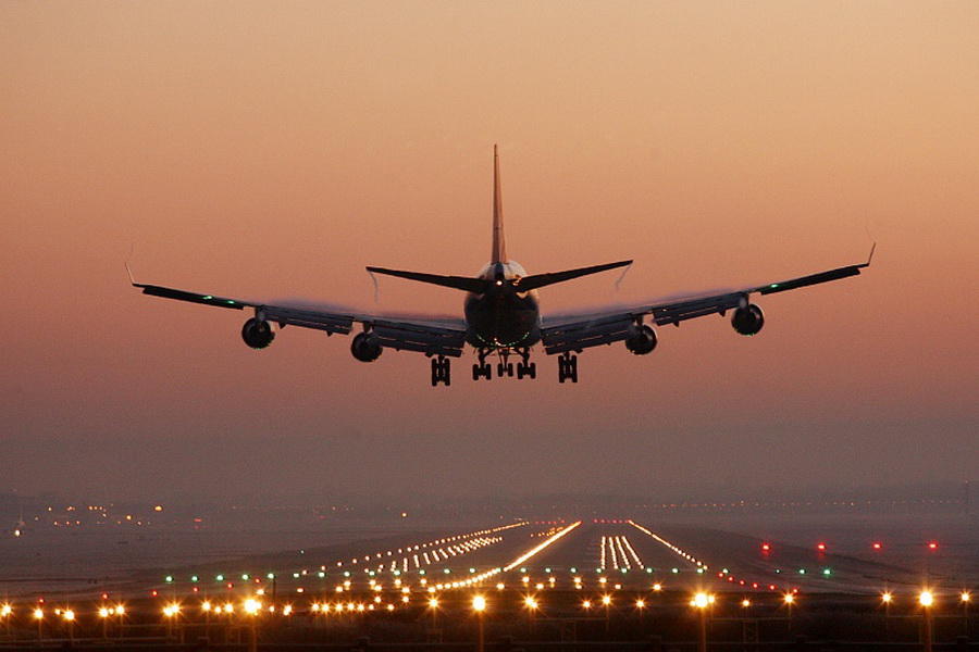 İstanbul-Moskva aviareysi təxirə salındı, sərnişinləri təyyarədən düşürdülər - VİDEO
