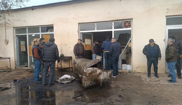 "Təzə bazar"da partlayış: xəsarət alanlar var - Foto