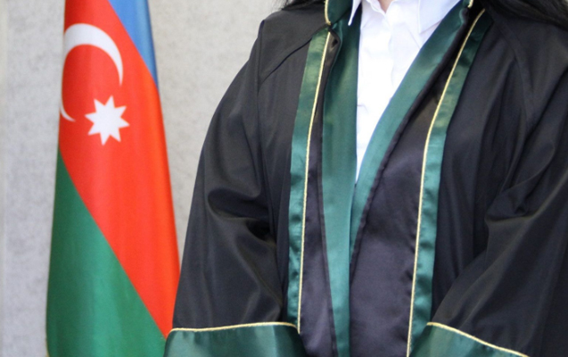 Altı vəkil cəzalandırıldı - Biri məhkəməlik oldu
