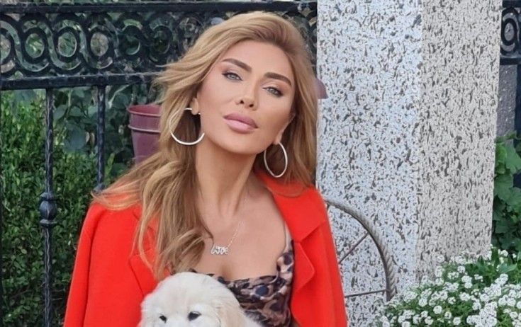 Xoşqədəm Hidayətqızı: "Balta atıldıqdan sonra mühafizəçi niyə müğənninin qarşısına çıxıb?