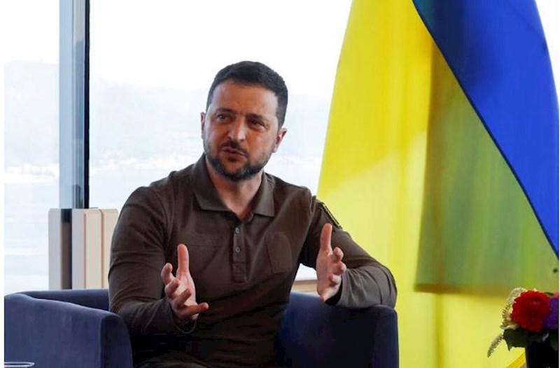 Zelenski F-16 qəzasından sonra Ukrayna HHQ komandirini işdən çıxardı
