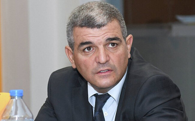 “Düşməni tutmusan, vur gəbərsin” — Deputatdan Müdafiə Nazirliyinə kəskin REAKSİYA