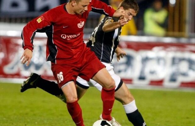 Serbiyalı futbolçu İNTİHAR ETDİ