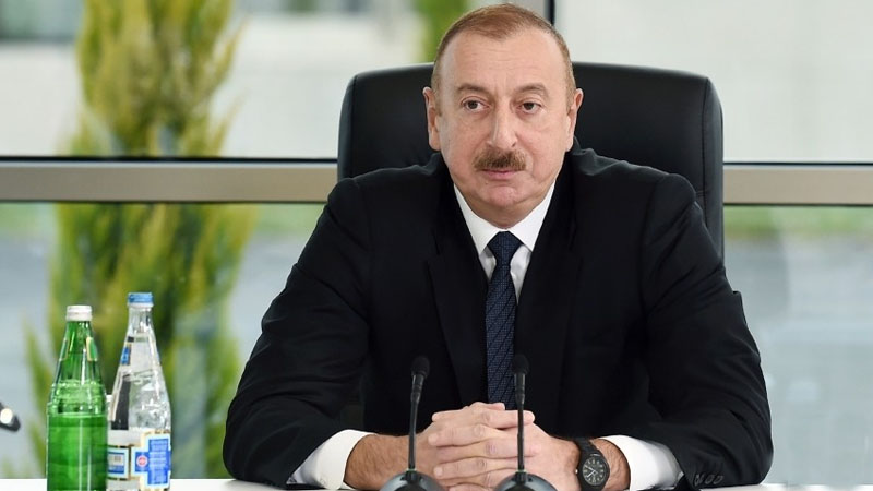 Prezidentin “ağ inqilabı”ndan 2 il ötür - islahatlar davam edəcəkmi...