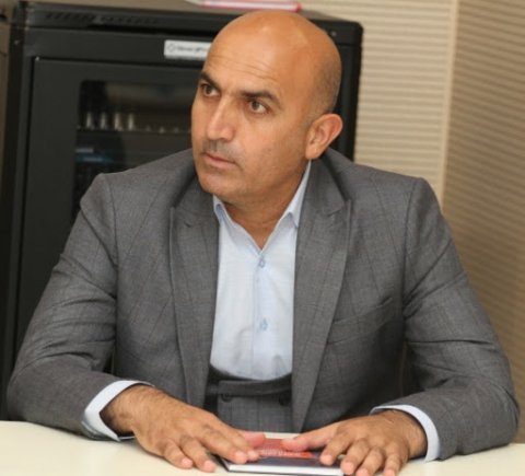 Namiq Hacıheydərli: "Hələ də dostlarımın çoxu bilmir ki, 5 nəfərlik ailəmlə yataqxanada yaşayıram"