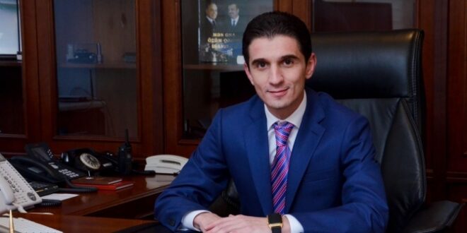 Ziya Məmmədovun adamı niyə medianı öz əlində cəmləyir… – Saytları satın alan Elnur Abdullayev kimdir?