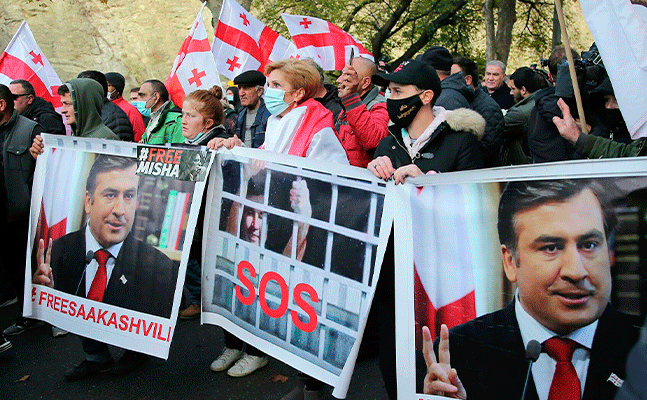 Saakaşvilinin anası oğlunun DƏYİŞDİYİNİ DEYİB
