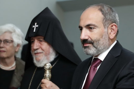 Paşinyan Kremldə, Qaregin Patriarxın yanında - Moskva nəyə hazırlaşır?