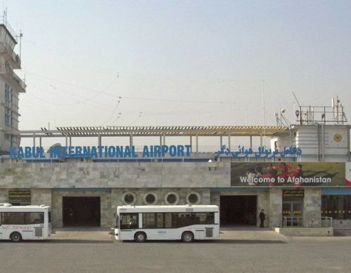 Kabul aeroportunda qadın əməkdaşlar işə başladılar