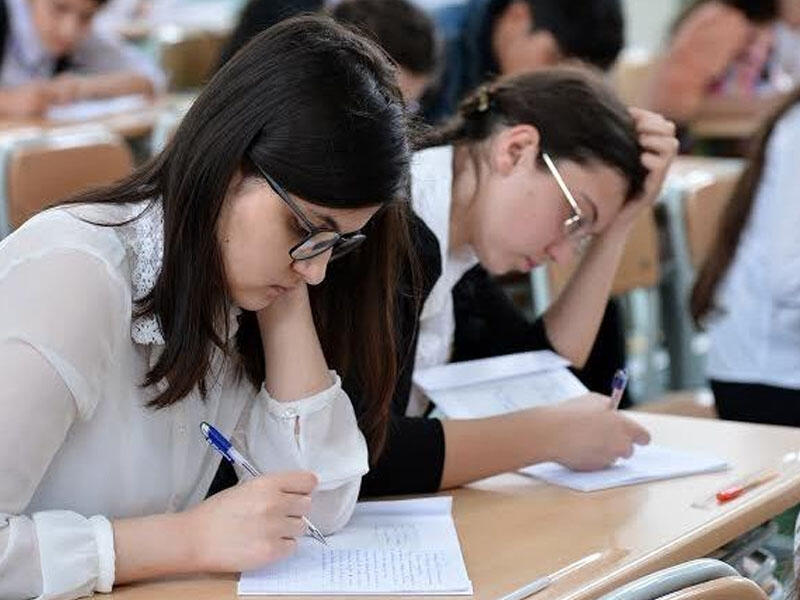Tələbələr dilemma qarşısında: Bakıya gəlsinlər, yoxsa rayonda qalsınlar?..