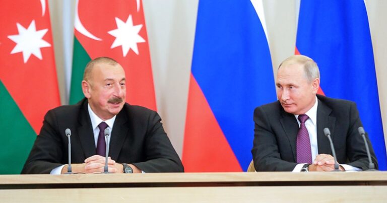 Putin Bakıya münasibətini rəsmən bəyan etdi - Korıbko