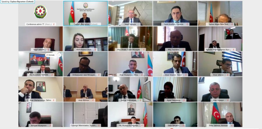 Ceyhun Bayramov MÜŞAVİRƏ KEÇİRDİ
