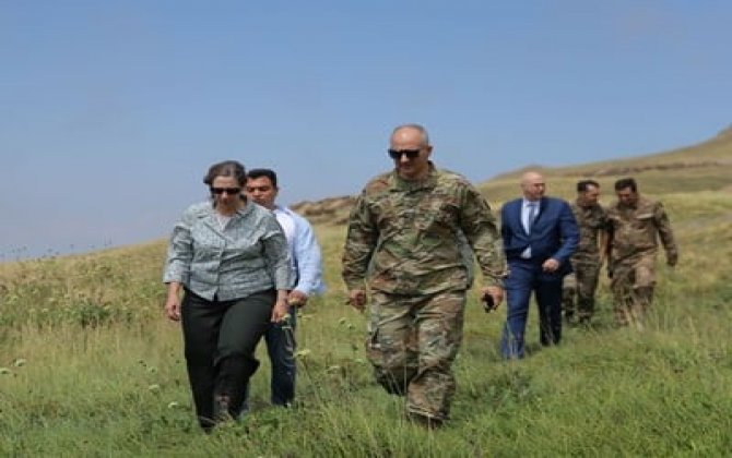 ABŞ səfiri Kəlbəcərlə sərhədə gəldi 
